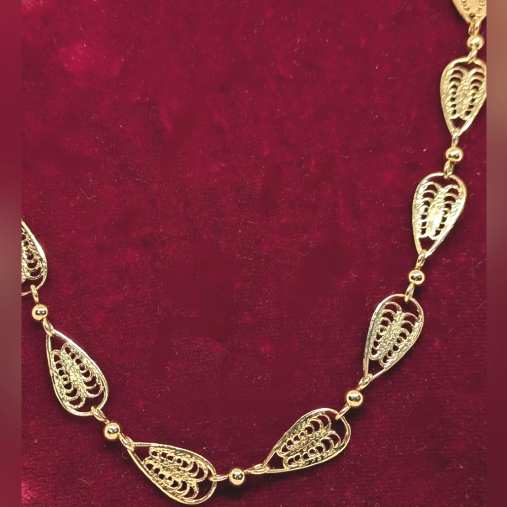 Vintage Trifari Necklace Gold Filigree Teardrop Links with Ball Beads 24"
